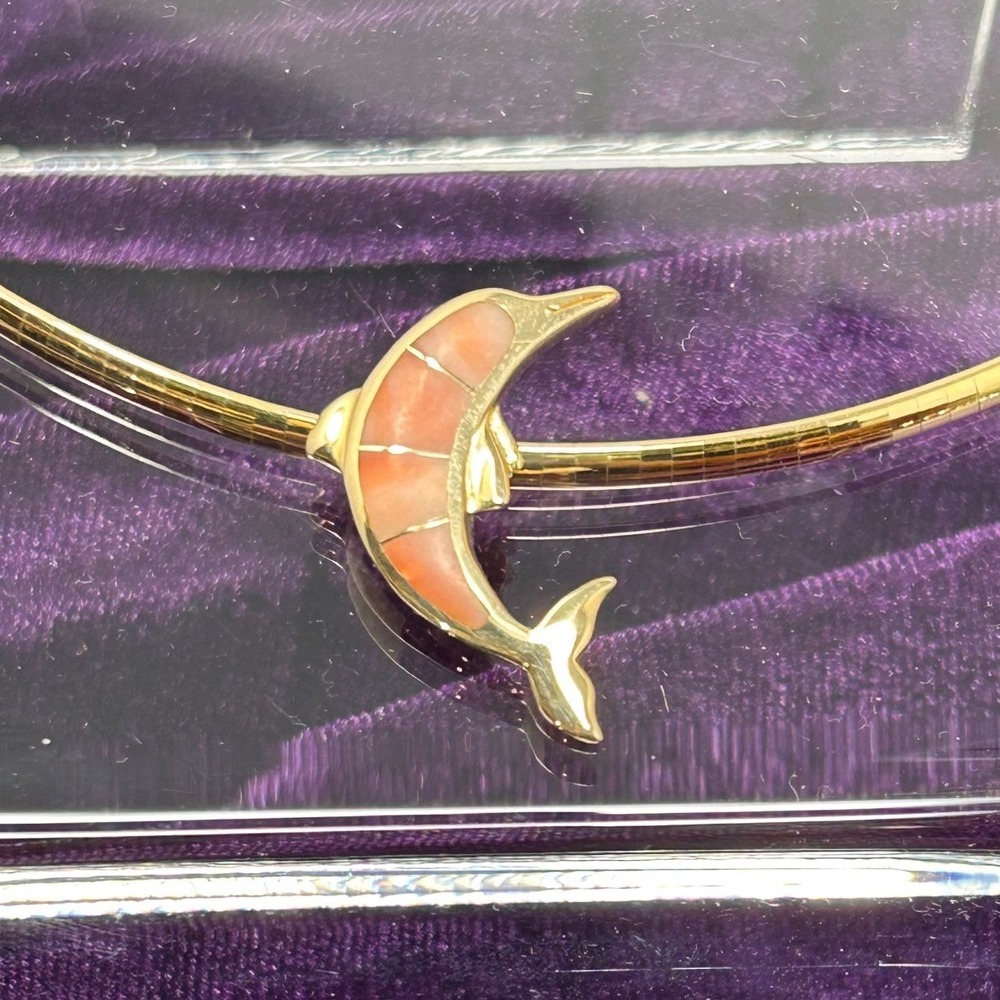14K Yellow Gold 17" Omega Chain Necklace Pink Inlay Dolphin Pendant 15.6g Italy - Picture 7 of 9